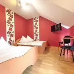 Brydar With Sauna, Swimming Pool And Jacuzzi