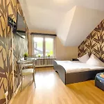 Brydar With Sauna, Swimming Pool And Jacuzzi 3* 梅尔诺