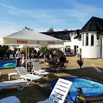 Brydar With Sauna, Swimming Pool And Jacuzzi