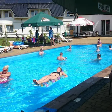 ホリデーパーク Brydar With Sauna, Swimming Pool And Jacuzzi ミエルノ