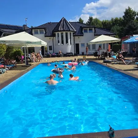 Kompleks wypoczynkowy Brydar With Sauna, Swimming Pool And Jacuzzi 3*