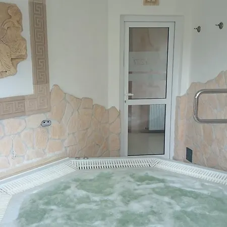 Brydar With Sauna, Swimming Pool And Jacuzzi ホリデーパーク ミエルノ