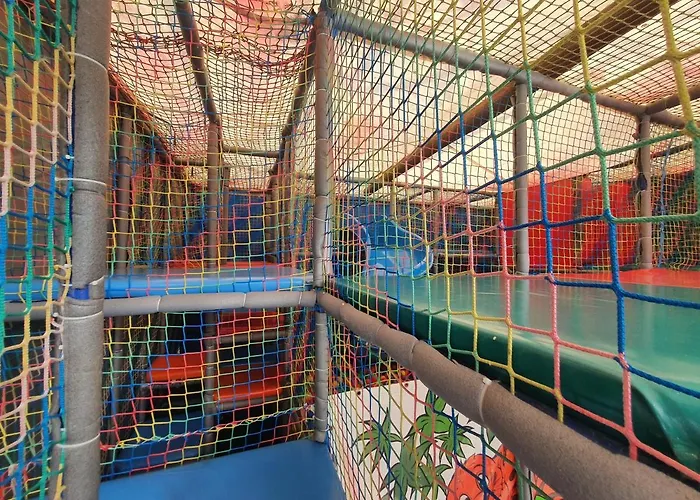 Brydar With Sauna, Swimming Pool And Jacuzzi Kompleks wypoczynkowy