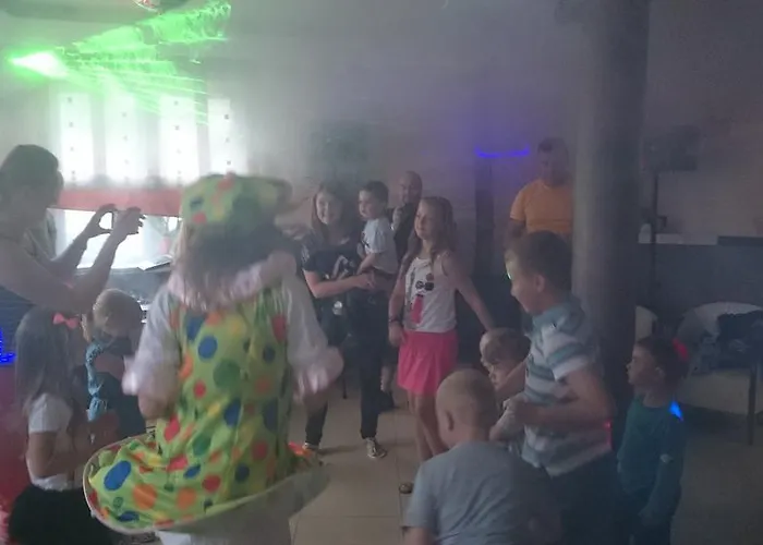 Brydar With Sauna, Swimming Pool And Jacuzzi Kompleks wypoczynkowy