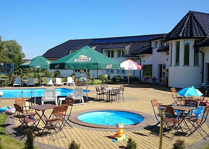 Kompleks wypoczynkowy Brydar With Sauna, Swimming Pool And Jacuzzi