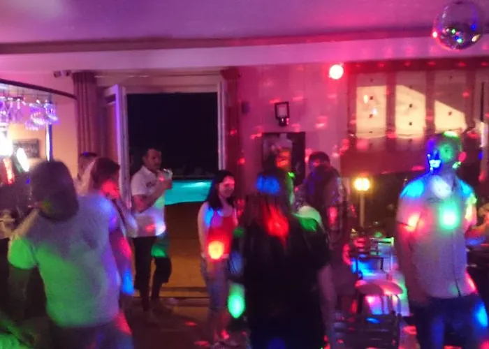 Brydar With Sauna, Swimming Pool And Jacuzzi 3* Mielno (Koszalin)