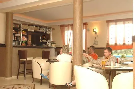 Kompleks wypoczynkowy Brydar With Sauna, Swimming Pool And Jacuzzi 3*